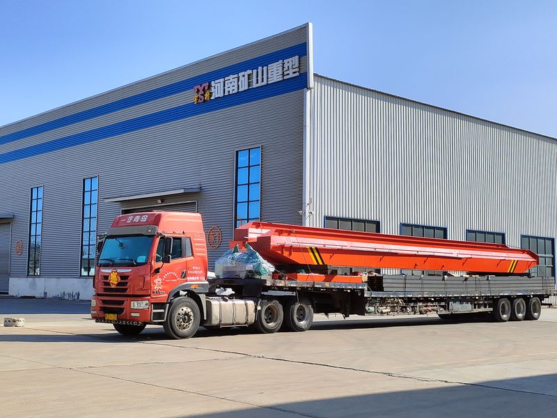 電動(dòng)單梁起重機(jī)，LD20t-26.8m，4臺(tái)，發(fā)往石家莊交付客戶使用。