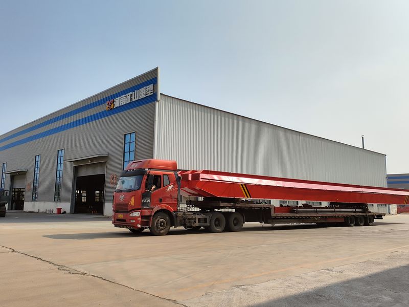 4臺(tái)電動(dòng)單梁起重機(jī)，LD10t-26.53m，發(fā)往浙江交付客戶使用。