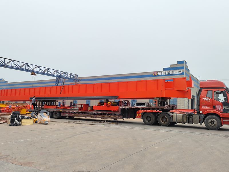 通用橋式起重機 QDXX32/5t—27.7m 制作完成，發(fā)往陜西省銅川市交付客戶使用。