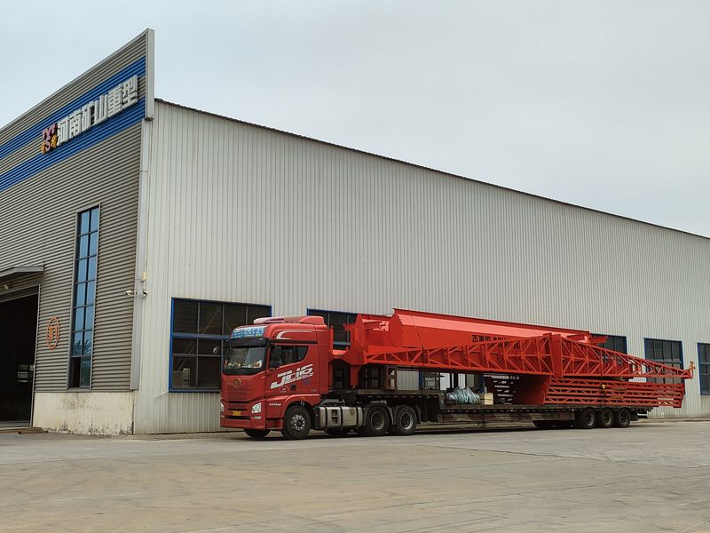 電動葫蘆門式起重機 2臺 MHxh10t—27m 制作完成，發(fā)往甘肅蘭州交付客戶使用