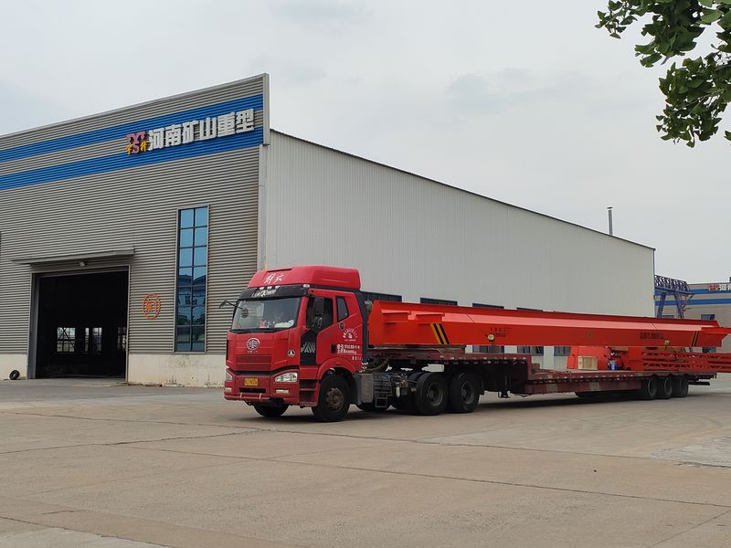 電動葫蘆門式起重機 MHxh10t—20m 制作完成，發(fā)往新疆交付客戶使用。